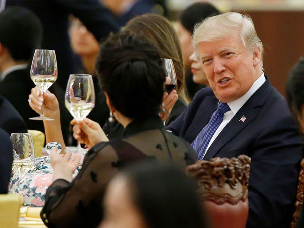 Điều kỳ lạ trong năm đầu tiên cầm quyền của Tổng thống Donald Trump