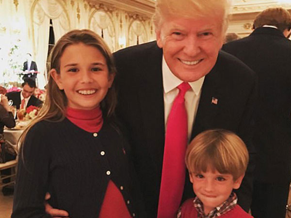 Trump đón Giáng sinh cùng con cháu