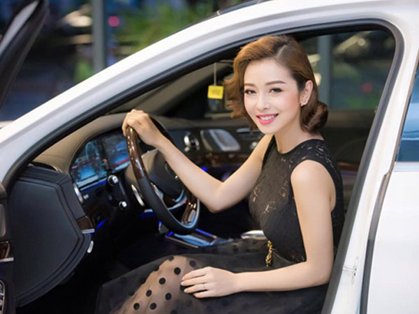 Hoa hậu Jennifer Phạm giàu cỡ nào?