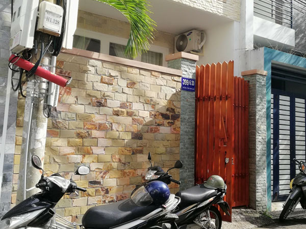 Lời khai của người chồng sát hại vợ rồi tắm rửa, tới công an đầu thú: Nghi ngờ vợ có người khác