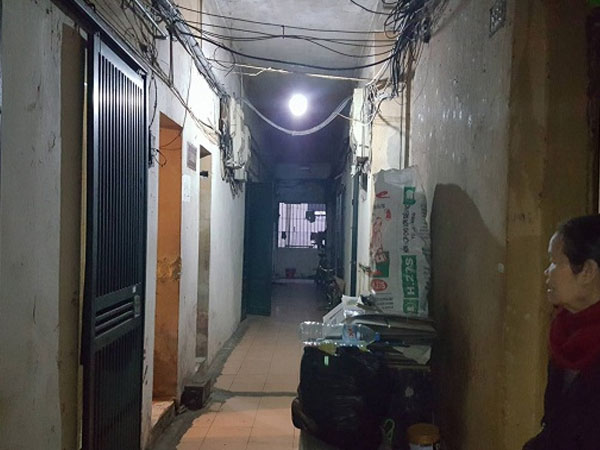 Mẩu giấy nhỏ tiết lộ bí mật của cụ ông 90 tuổi trong khu tập thể cũ