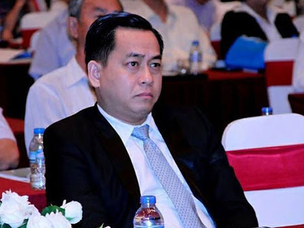 Vũ Nhôm gom tiền bỏ trốn, đại gia kín tiếng lập tức thế chân