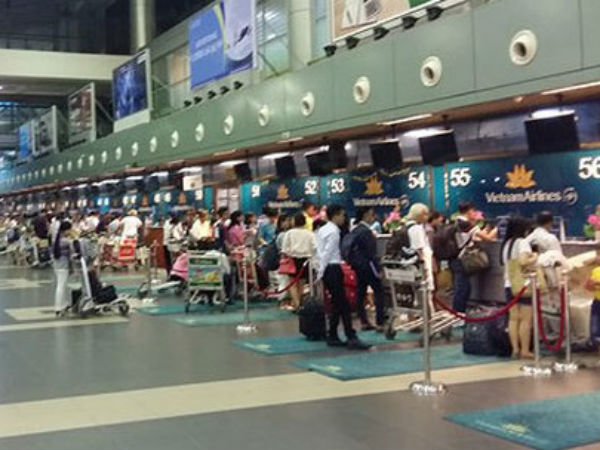 3 viên chức ở TP.HCM đi nước ngoài không xin phép