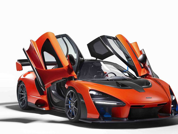 8 xe thể thao động cơ V8 nổi bật trong năm 2017