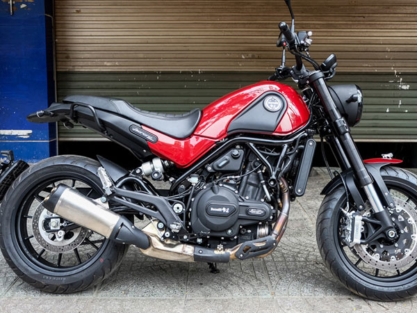 Benelli Leoncino giá 148 triệu đồng tại Việt Nam