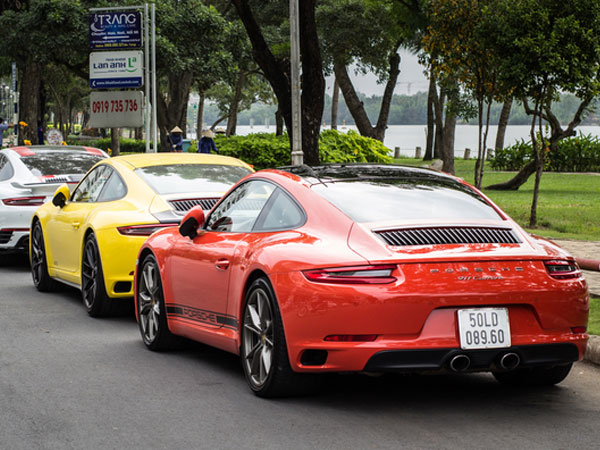 Bộ tứ Porsche 911 tụ hội ở Sài Gòn