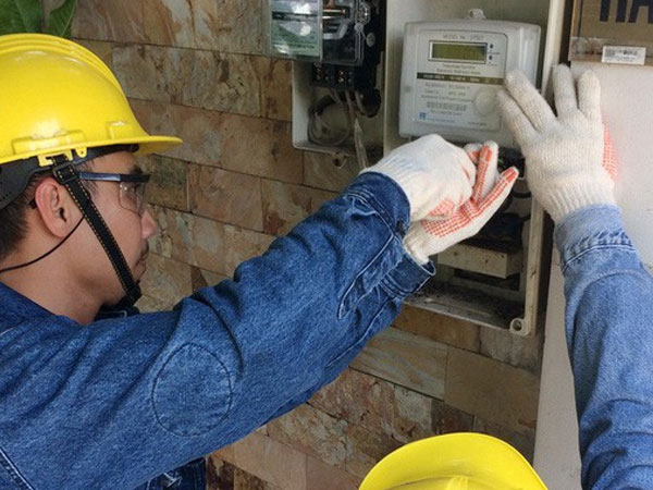 EVN hạch toán sai tạo áp lực giả đòi tăng giá điện?