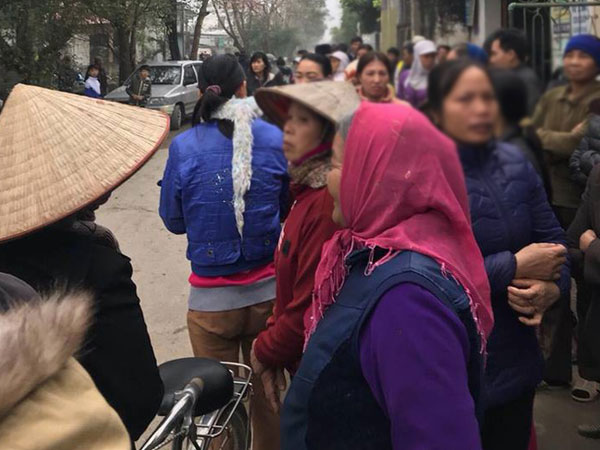 Chồng chém vợ và hai con gái nhỏ tử vong trong đêm có biểu hiện ngáo đá, tự chặt cánh tay để tự sát