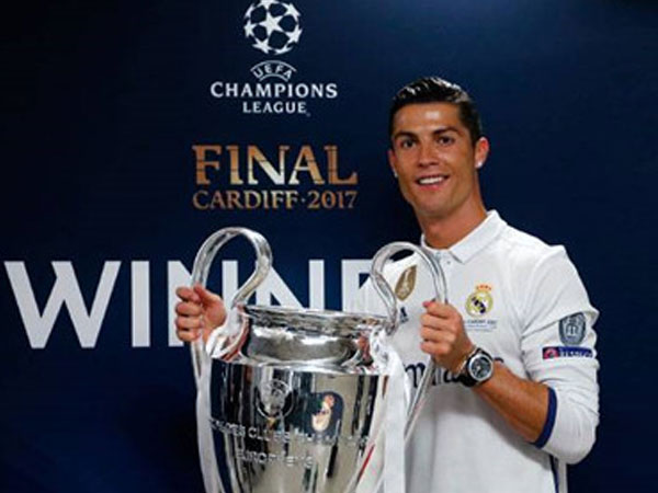 Cristiano Ronaldo nhận thêm danh hiệu trong năm 2017