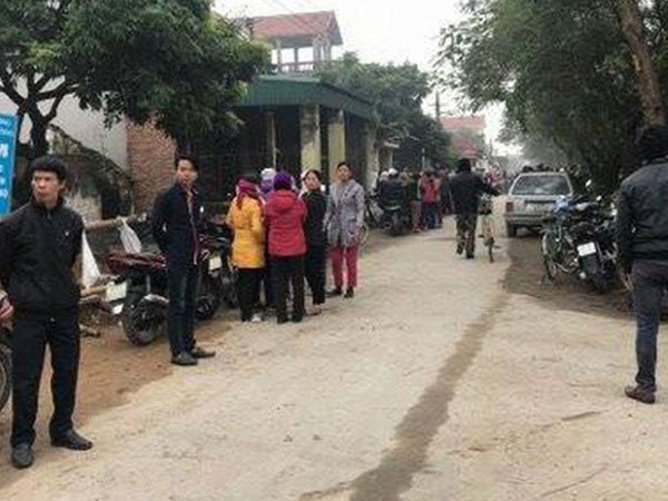 Sát hại vợ và 2 con gái rồi gọi công an tới bắt mình