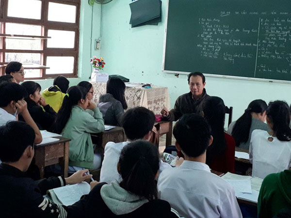 Thảng thốt tâm thư 'bị ép học thêm' của học trò
