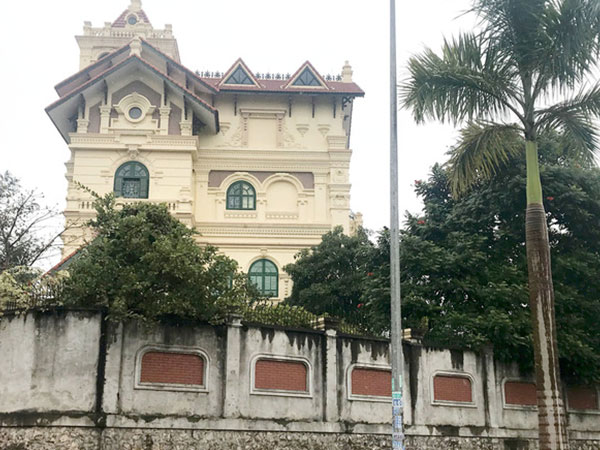 Biệt thự 'to nhất vùng' ở Thái Nguyên sai phép không ai xử lý
