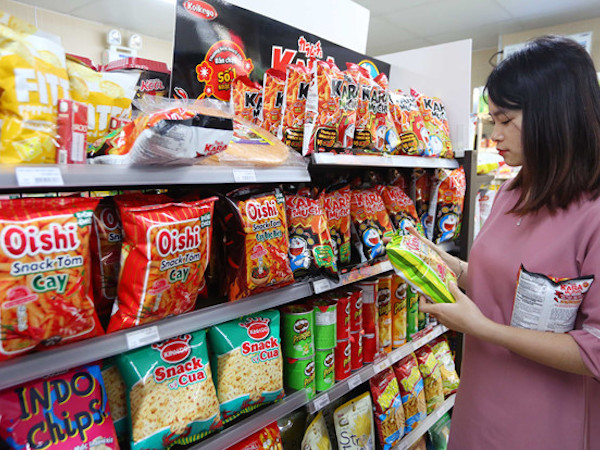 Năm 2017, người Việt chi 8.000 tỉ đồng ăn snack