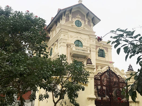 Nhà máy nợ nần, sếp Gang thép Thái Nguyên xây 'biệt phủ'