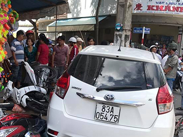 Xế hộp đang bị tạm giữ, không hiểu vì sao ra đường gây tai nạn