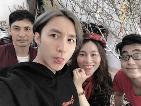 Chân dung mẹ trẻ đẹp, sành điệu của Sơn Tùng M-TP