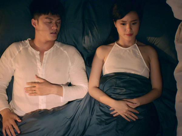 Midu thao thức, Lâm Vinh Hải 'ngủ say như chết' khi chung giường