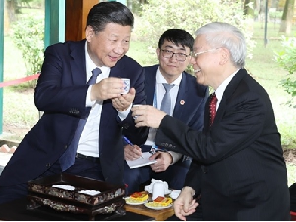 Tổng Bí thư dự tiệc trà cùng Chủ tịch Trung Quốc