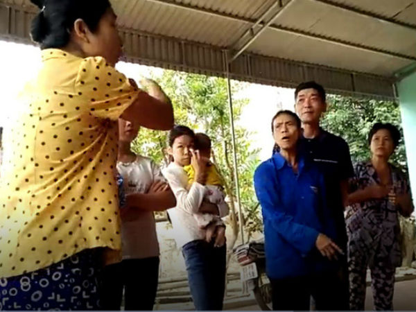 Vụ vợ cán bộ thôn nhận quà lũ lụt: Chủ tịch xã khẳng định 'không nhân nhượng'