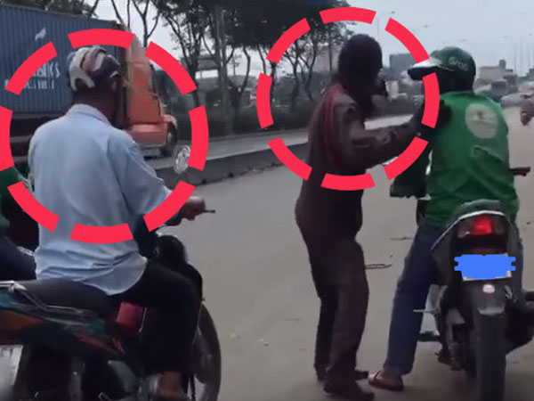 Khách bị xe ôm truyền thống đuổi theo bắt đi bộ vì dám đặt Grab trong địa bàn làm ăn