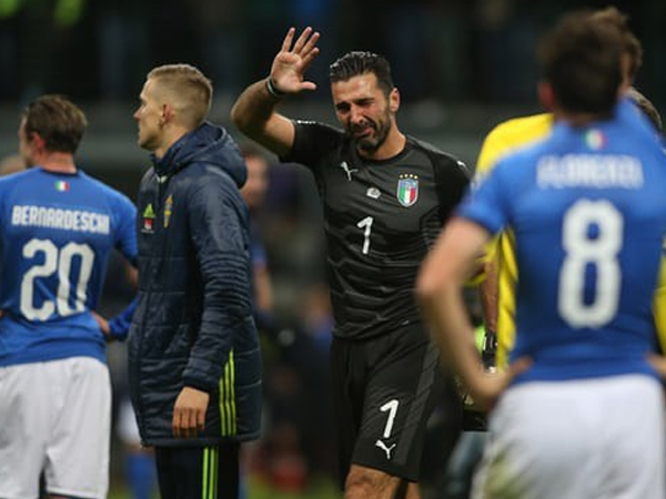 Lỡ hẹn World Cup 2018, hàng loạt cầu thủ giã từ đội tuyển Italia