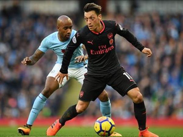 M.U gặp đối thủ lớn trong thương vụ Ozil