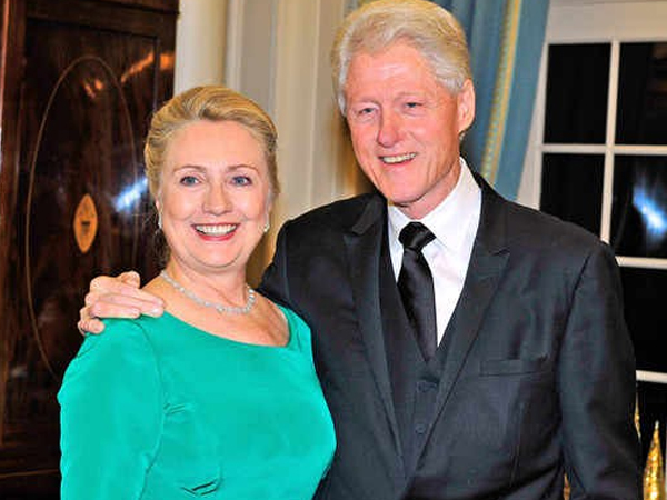 Bộ Tư pháp Mỹ có thể điều tra vợ chồng cựu Tổng thống Clinton