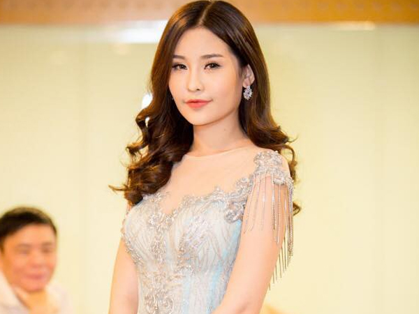 Hoa hậu Ngân Anh: 'Tôi can đảm tháo sụn mũi còn Nguyễn Thị Thành không tháo răng nên không thể so sánh được'