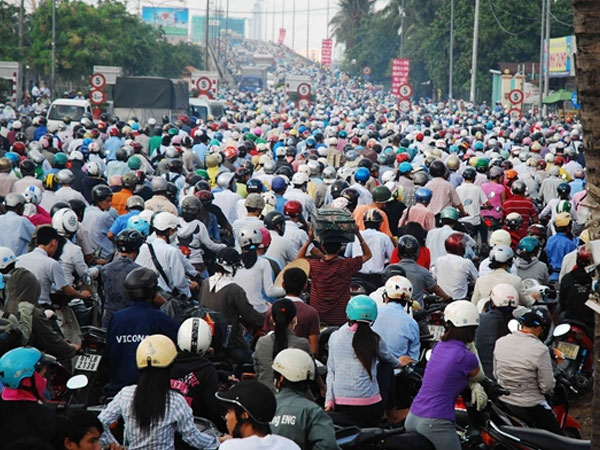 Người dân HN và TP.HCM lãng phí 1 tiếng mỗi ngày vì kẹt xe