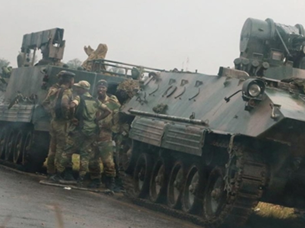Nổ lớn ở thủ đô Zimbabwe, nghi do quân đội đảo chính