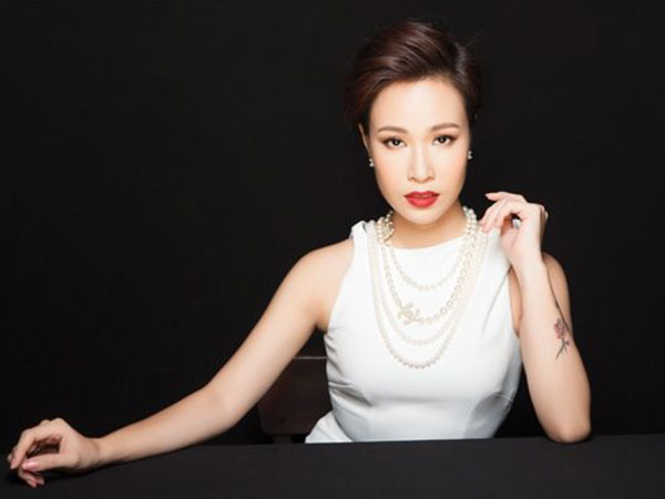 Uyên Linh: 'Tôi không triệu view như Hương Tràm, Sơn Tùng nhưng nhiều show đến không có thời gian'