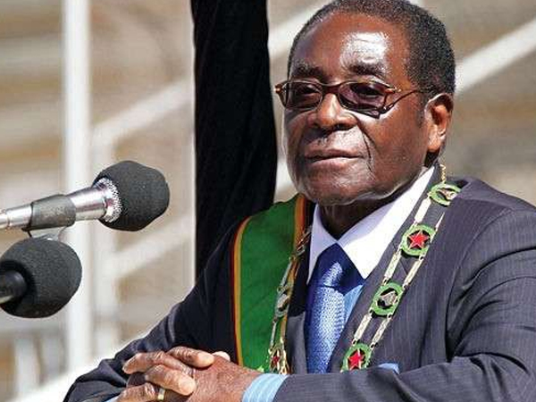 Tổng thống 93 tuổi bị quân đội Zimbabwe quản thúc là ai?