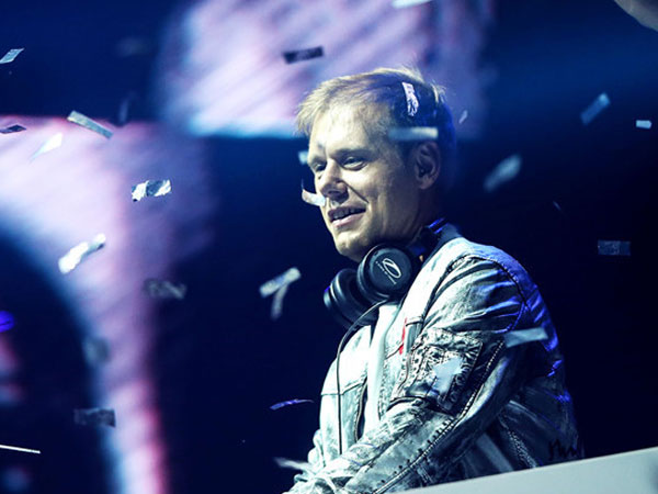 Huyền thoại nhạc trance Armin đến Việt Nam đầu tiên trong tour châu Á