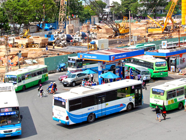 Một loạt cán bộ điều hành xe buýt tại TP HCM bị đình chỉ việc