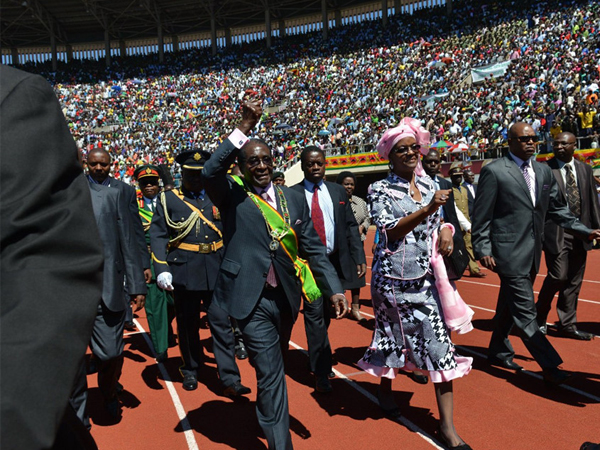 Mugabe: Từ anh hùng giải phóng cho đến sụp đổ 'không thể quay đầu'