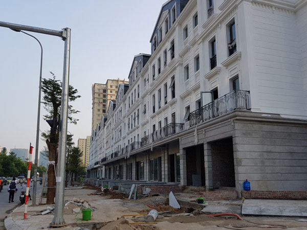 Muốn mua biệt thự 47 tỷ, phải ‘trao tay’ tiền chênh 30 tỷ