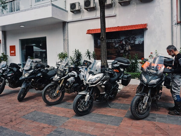 Dàn môtô khủng phượt Tam giác vàng quy tụ tại Long An