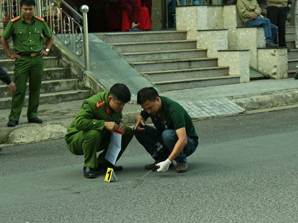 Lâm Đồng: Nam thanh niên bị đâm bằng kéo tử vong tại chỗ