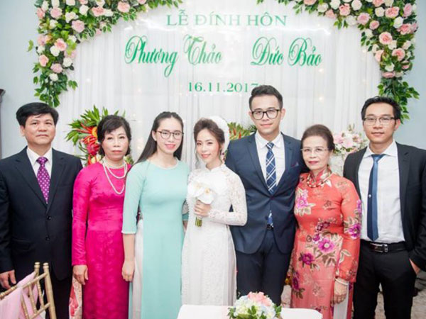 MC 'Chúng tôi là chiến sĩ' làm đám hỏi với BTV xinh đẹp kém 5 tuổi