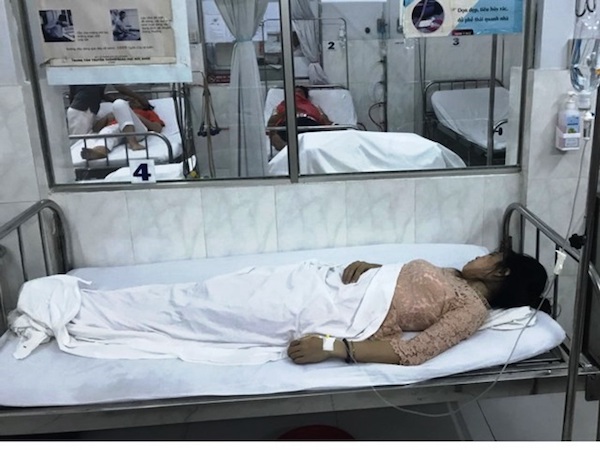 Nhiều giáo viên nhập viện khi ăn tiệc mừng 20.11