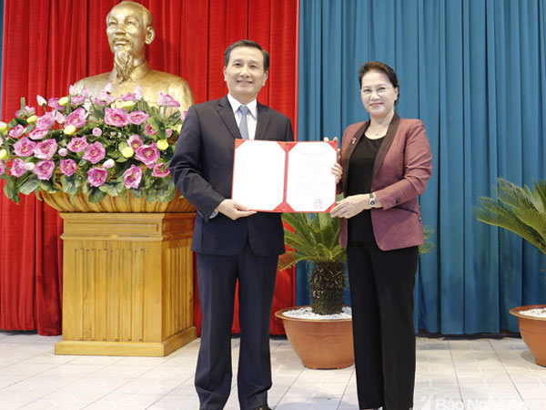 Điều động hai Phó bí thư Tỉnh ủy về Trung ương