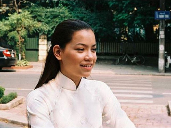 Hóa ra Hà Hồ từng làm cô giáo và dạy học sinh thế này về thần tượng