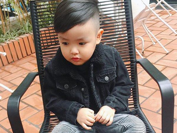 Tâm Tít khoe ảnh con trai Alex Chí An càng lớn càng giống mẹ