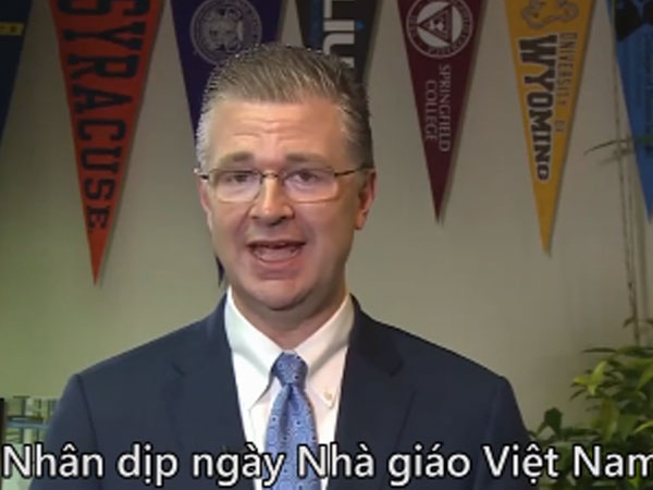 Video: Đại sứ Mỹ chúc mừng ngày Nhà giáo Việt Nam