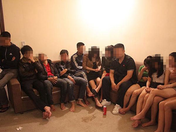 11 thanh niên vào nhà nghỉ 'mở tiệc' ma túy chia tay bạn