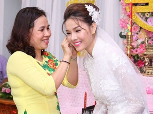 Hé lộ mối quan hệ thật sự giữa Kỳ Hân và mẹ chồng không như nhiều người đồn đoán