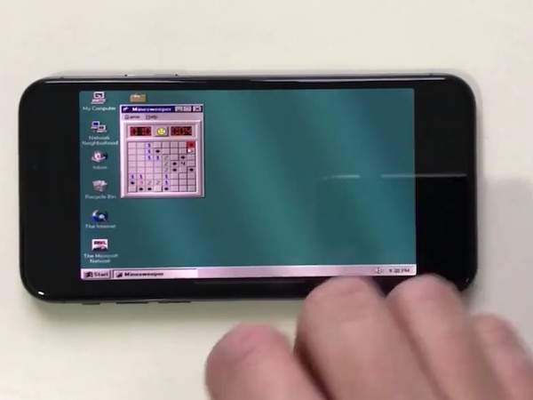 iPhone X chạy được cả hệ điều hành Windows 95