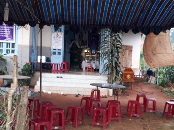 Mẹ con sản phụ tử vong khi sinh do thuyên tắc ối