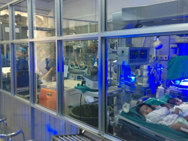 Nhiều bé sơ sinh Bắc Ninh chuyển về Hà Nội trong tình trạng nhiễm trùng