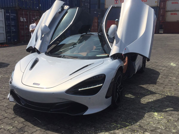 Siêu xe McLaren 720S đầu tiên về Việt Nam